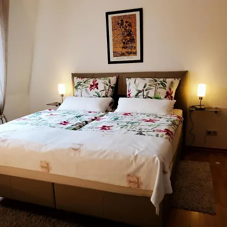 Komfort Stadt Mitte Apartman *
